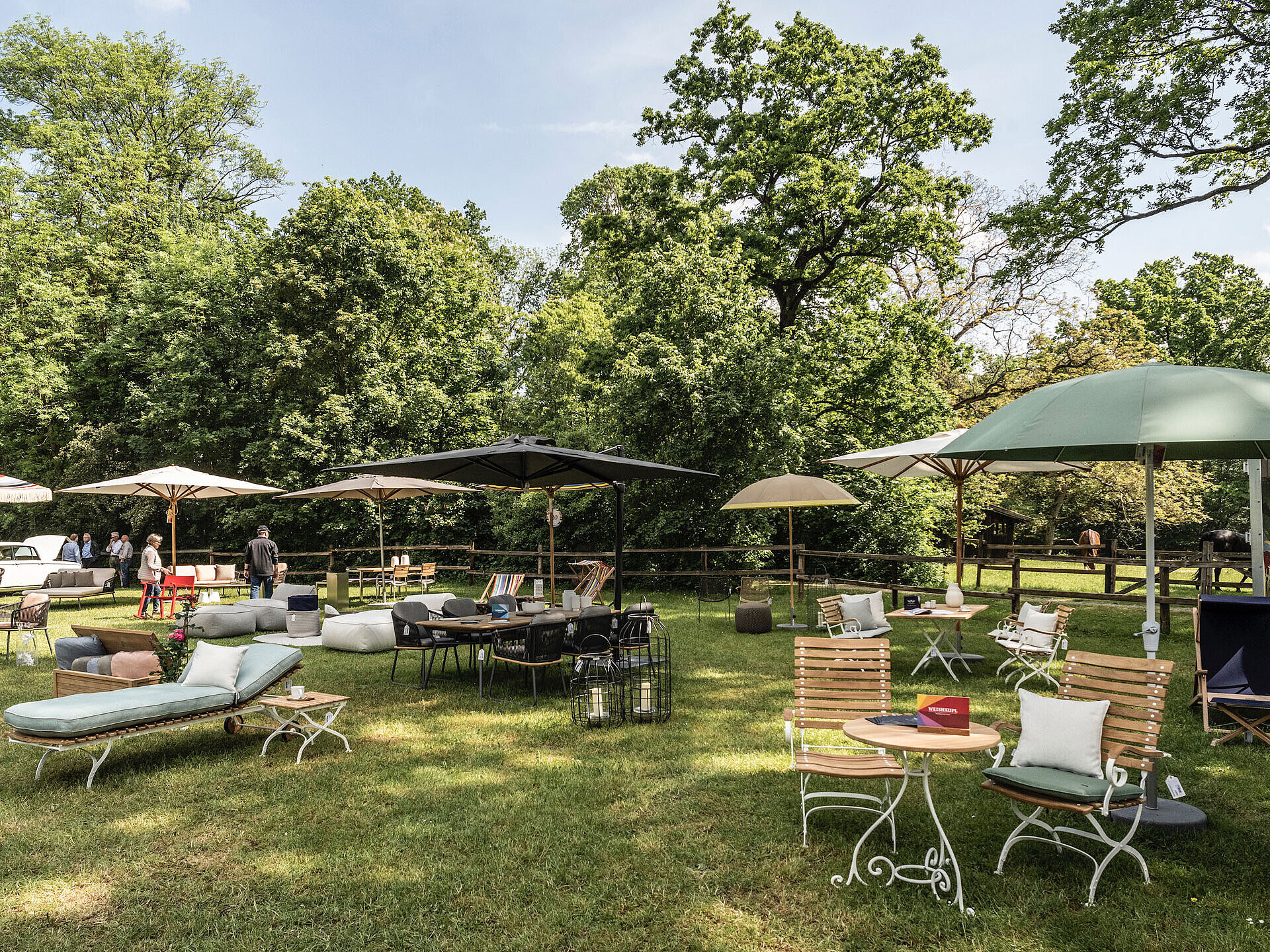 Hästens Store und Abverkauf der Weishäupl Gartenmöbel